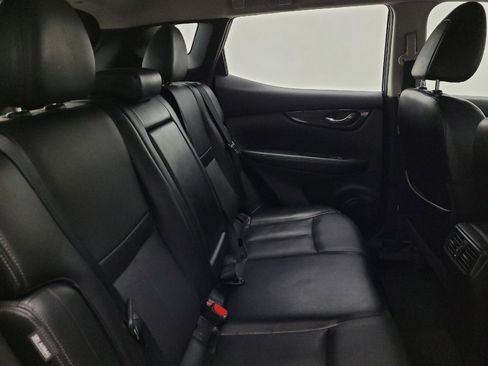 Used 2021 Nissan Rogue Sport SL AWD/4WD image 19