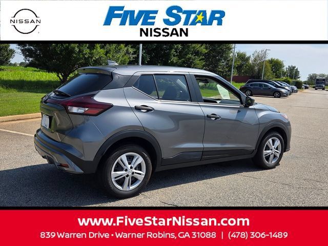 Used 2025 Nissan Kicks Play S FWD image 13