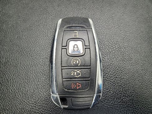 Used 2018 Lincoln MKZ Reserve w/ Magnetic Appearance Package FWD image 32