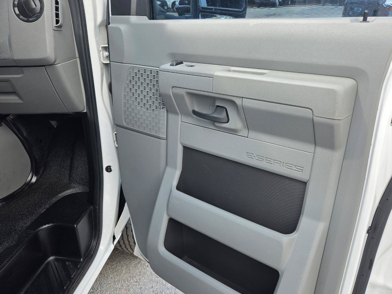 Used 2011 Ford E-350 and Econoline 350 Super Duty w/ PWR Locks & Windows Group RWD image 21