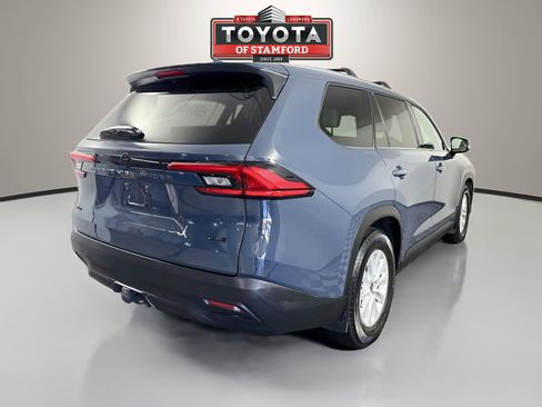 Certified 2024 Toyota Grand Highlander AWD image 7