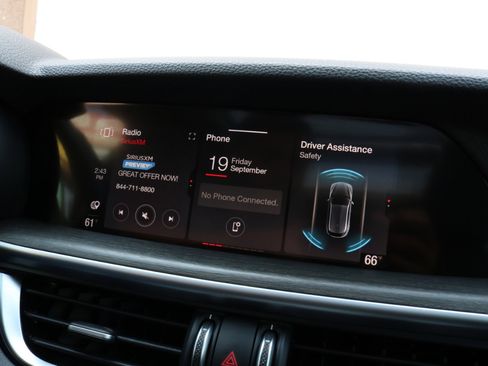 Used 2020 Alfa Romeo Stelvio Ti w/ Active Blind Spot Package image 28