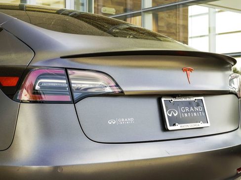 Used 2021 Tesla Model 3 Performance image 13