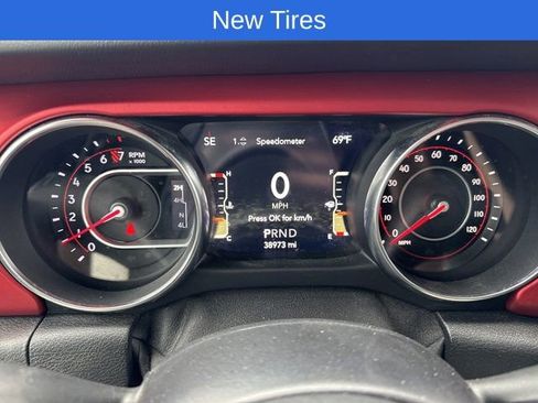 Used 2020 Jeep Gladiator Rubicon w/ Dual Top Group AWD/4WD image 10