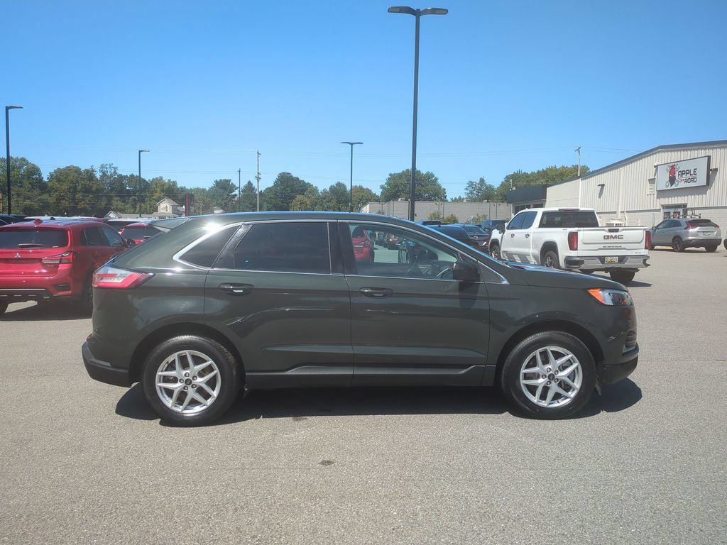 Used 2024 Ford Edge SEL AWD/4WD image 4