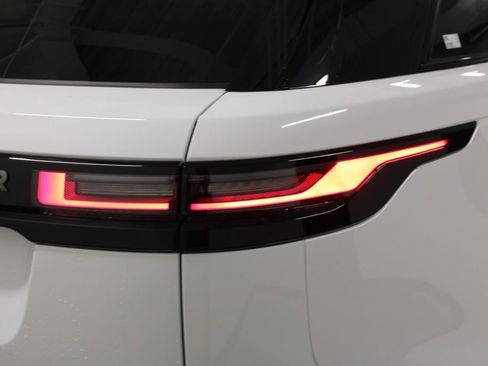 Used 2025 Land Rover Range Rover Velar S image 8