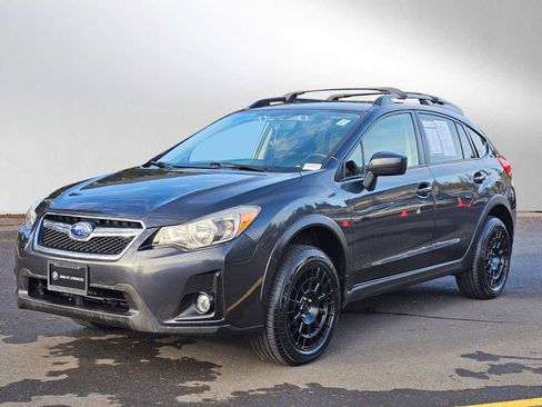 Used 2017 Subaru Crosstrek 2.0i Premium image 7