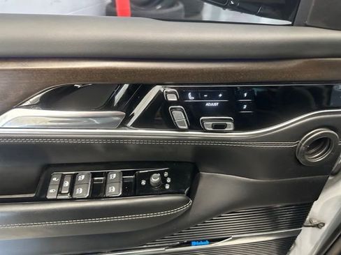 Used 2022 Jeep Grand Wagoneer Series II w/ Convenience Group III AWD/4WD image 34