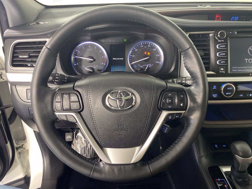 Used 2019 Toyota Highlander Limited Platinum AWD/4WD image 15