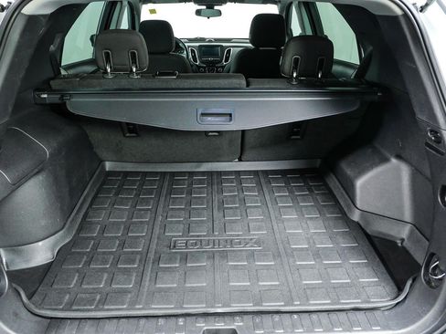 Used 2018 Chevrolet Equinox LS FWD image 29