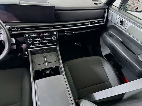 Certified 2025 Hyundai Santa Fe SE image 26