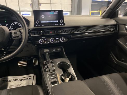 Used 2023 Honda Civic Sport image 19