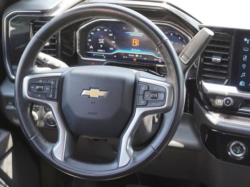 Used 2023 Chevrolet Silverado 1500 LT AWD/4WD image 12