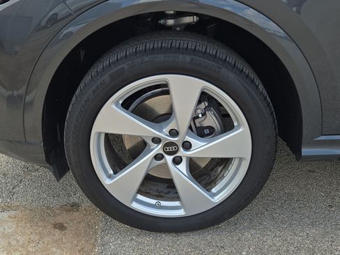 Certified 2025 Audi Q5 Premium w/ Premium Plus AWD/4WD image 11