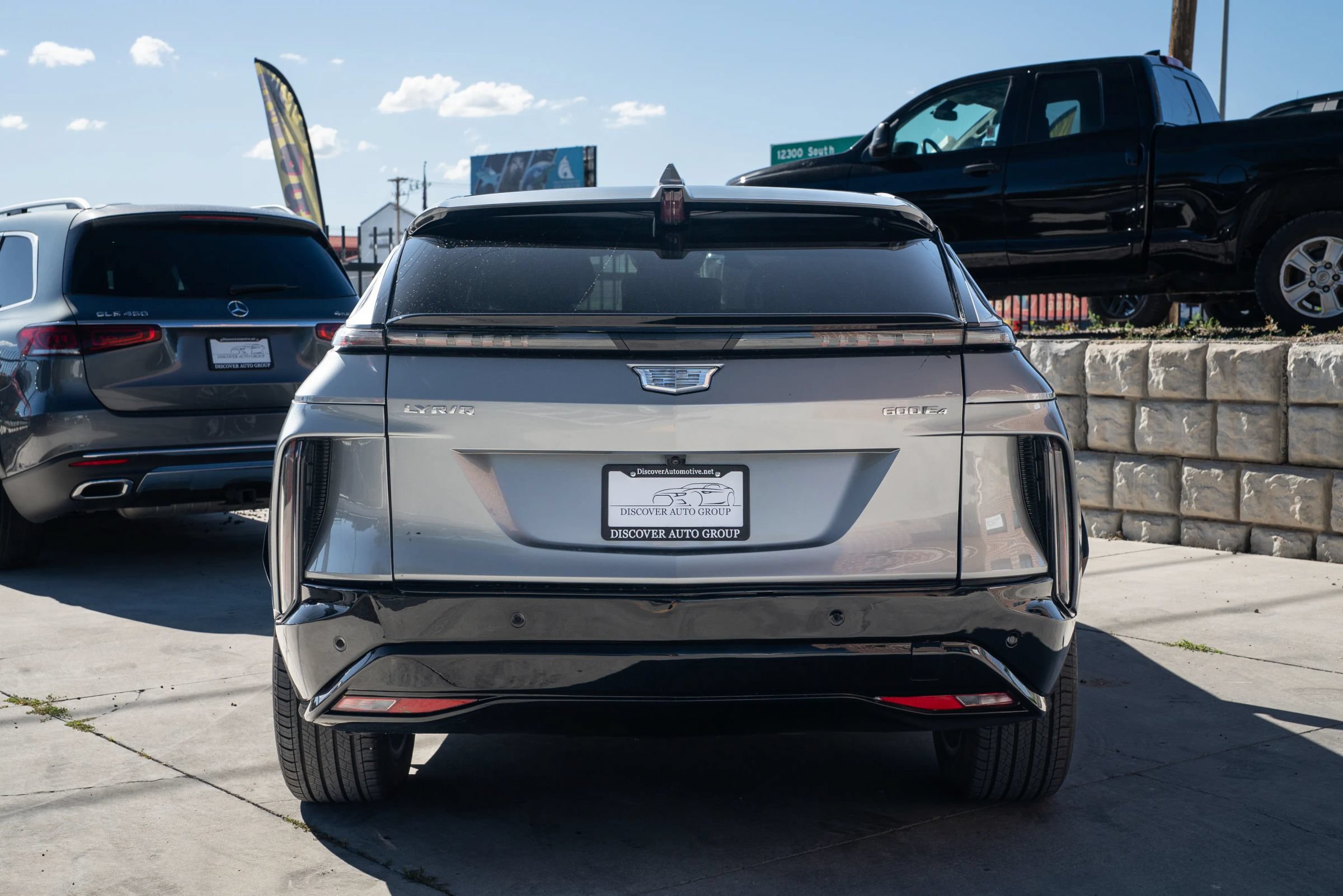 Used 2025 Cadillac Lyriq Sport AWD/4WD image 6