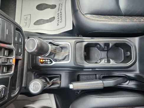 Used 2023 Jeep Wrangler Unlimited Sahara image 19