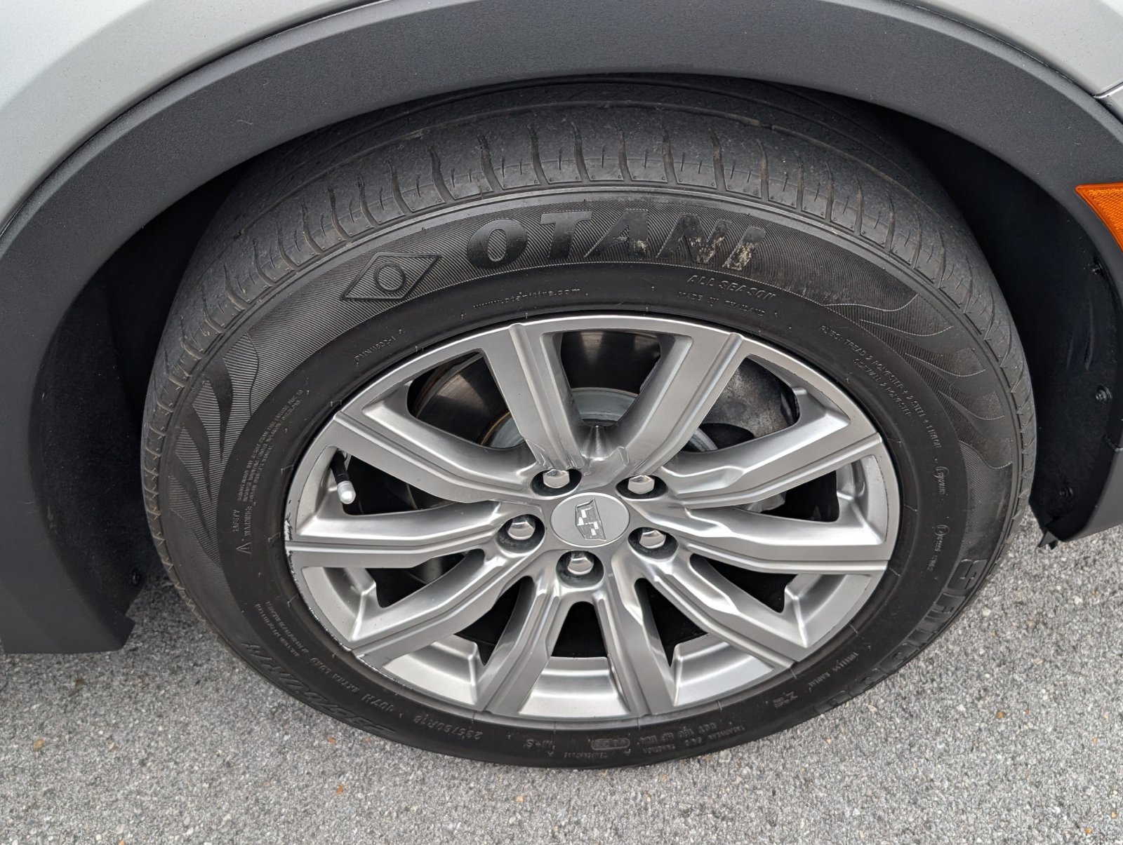 Used 2020 Cadillac XT4 Premium Luxury w/ Driver Awareness Package AWD/4WD image 12