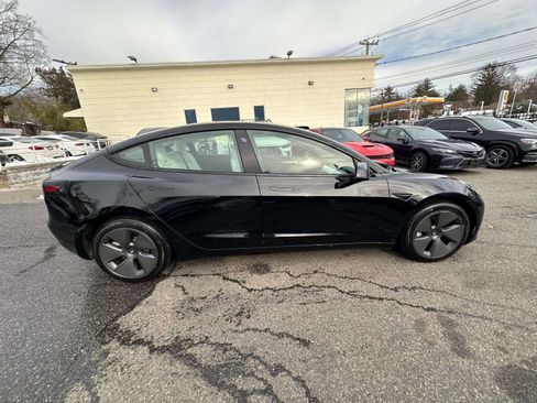 Used 2021 Tesla Model 3 Standard Range Plus image 2