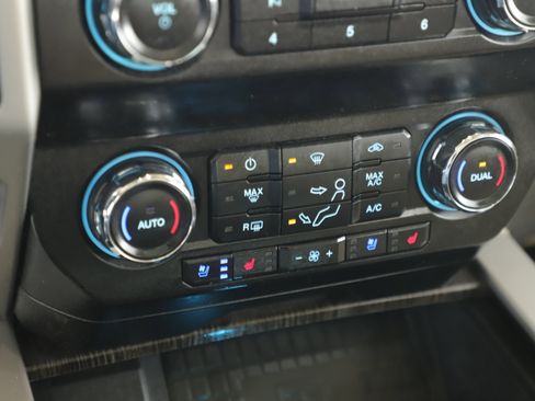 Used 2020 Ford F250 Lariat w/ Lariat Ultimate Package image 15