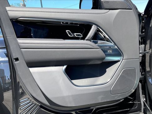 New 2026 Land Rover Range Rover SE AWD/4WD image 14