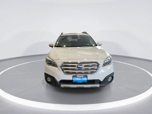 Used 2015 Subaru Outback 3.6R Limited AWD/4WD image 3