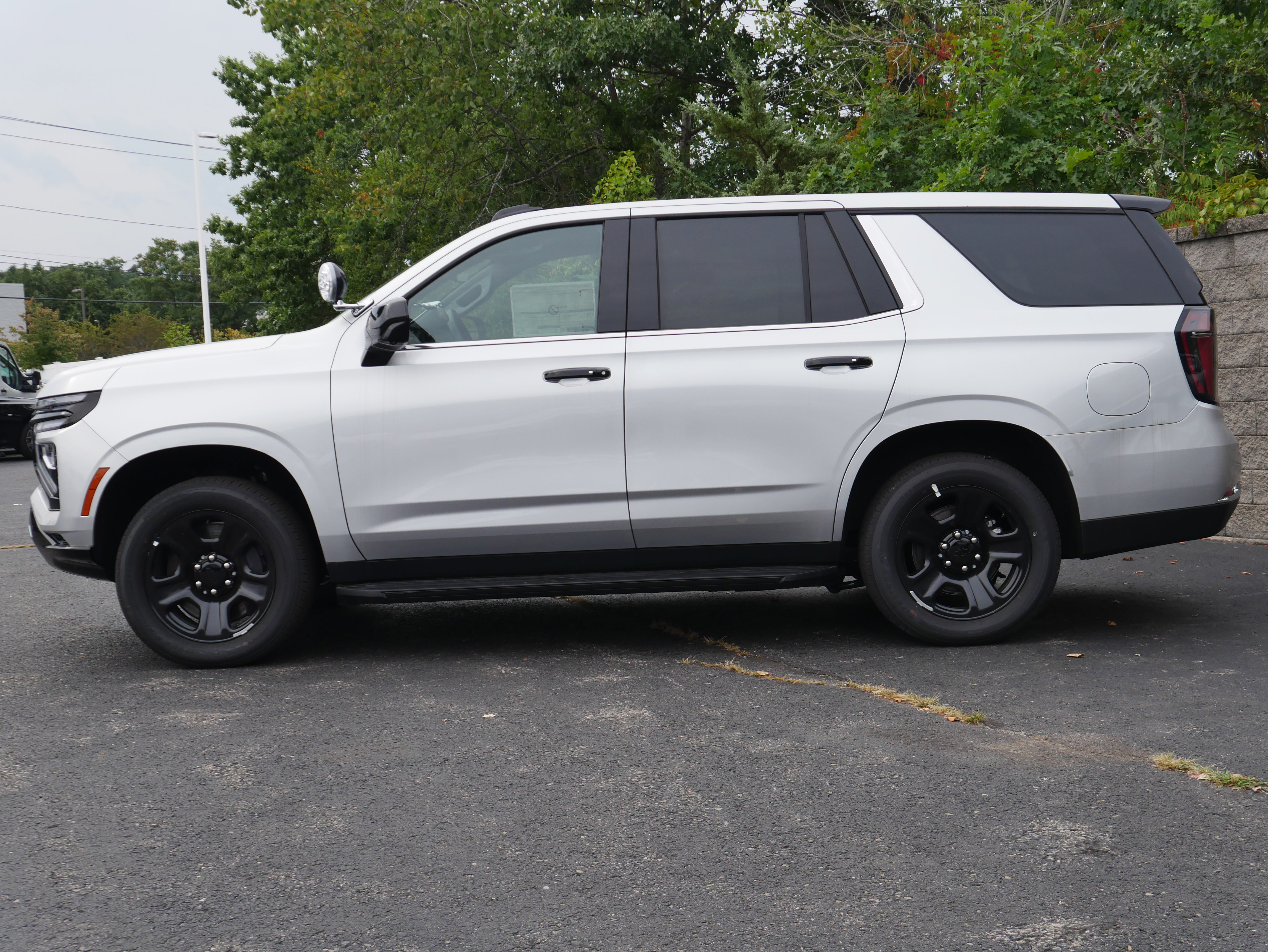 New 2025 Chevrolet Tahoe 4WD w/ 1FL Safety Package image 5