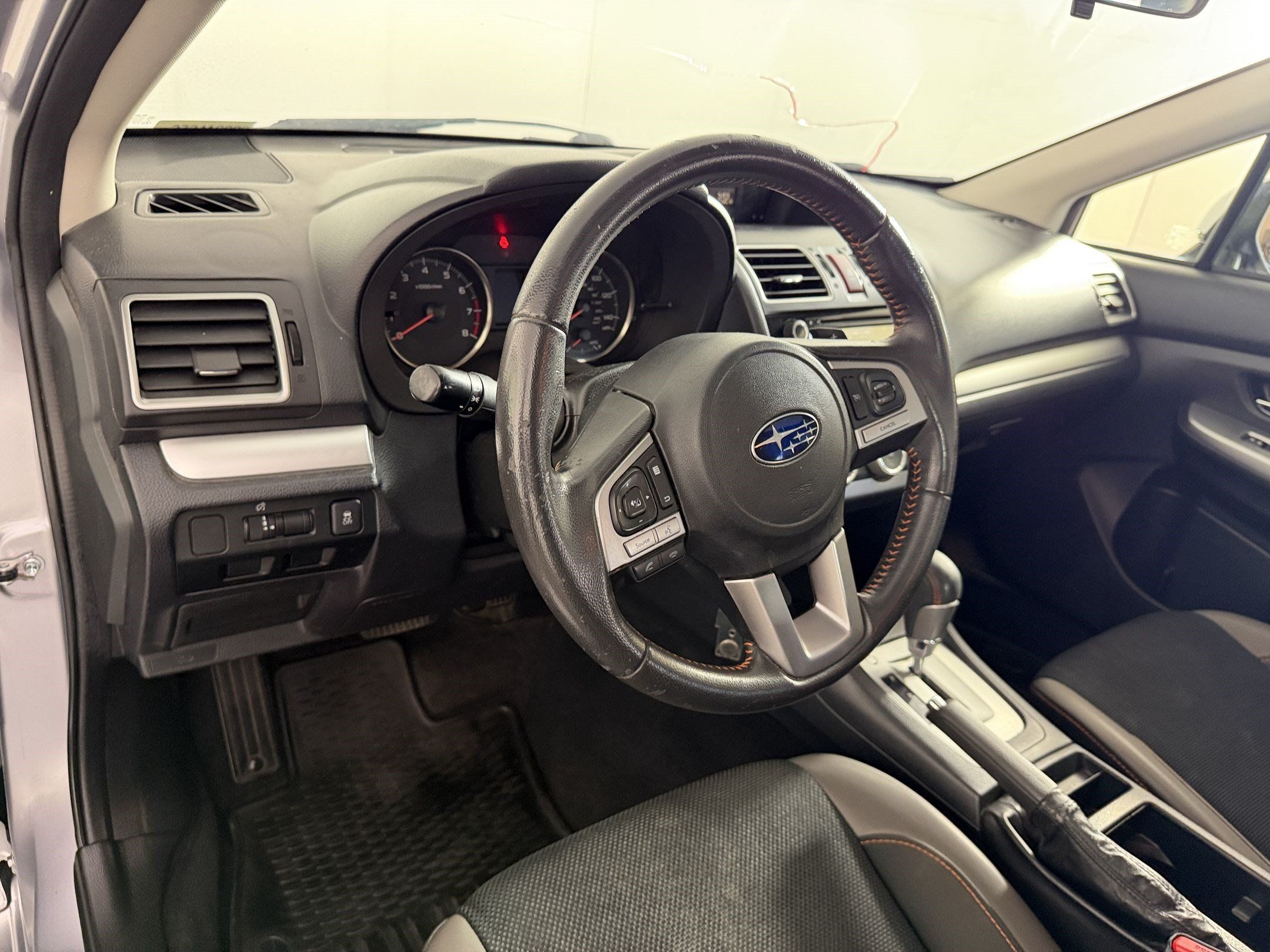 Used 2016 Subaru Crosstrek 2.0i Premium w/ Moonroof Package AWD/4WD image 4