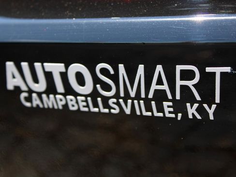 Used 2014 Dodge Challenger SXT RWD image 6