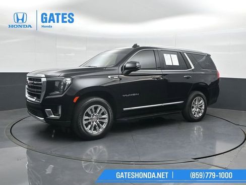 Used 2023 GMC Yukon SLT w/ SLT Premium Package AWD/4WD image 7