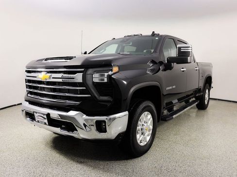 Used 2024 Chevrolet Silverado 2500 LTZ w/ LTZ Convenience Package image 7
