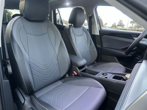 New 2026 Volkswagen Tiguan SE image 26