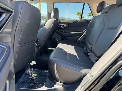 Used 2022 Subaru Outback Limited image 16