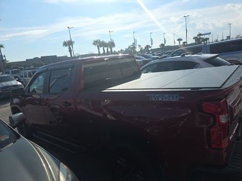 Used 2020 Chevrolet Silverado 1500 LT Trail Boss image 7