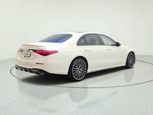 Used 2023 Mercedes-Benz S 580 4MATIC Sedan image 5