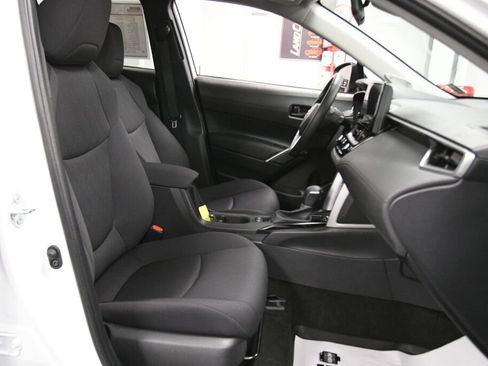 Certified 2023 Toyota Corolla Cross LE image 26