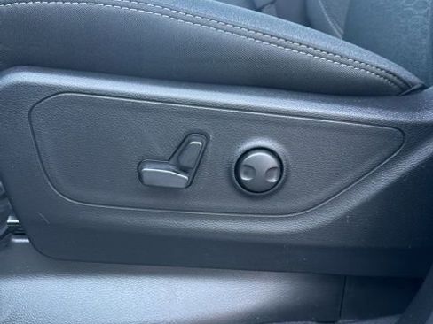 New 2026 RAM 1500 Big Horn w/ Night Edition image 10