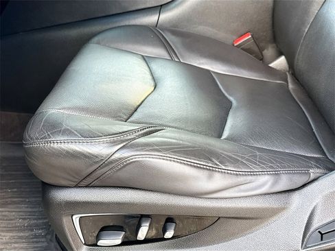 Used 2020 Cadillac Escalade Luxury image 20