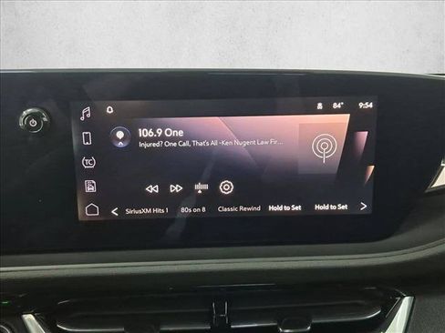 Used 2024 Buick Envista Sport Touring w/ Convenience I Package FWD image 17