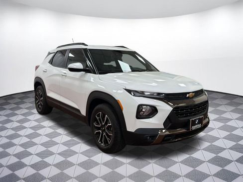 Used 2023 Chevrolet TrailBlazer ACTIV FWD image 6