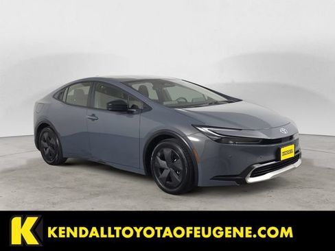 Certified 2025 Toyota Prius Plug-In Hybrid FWD image 3