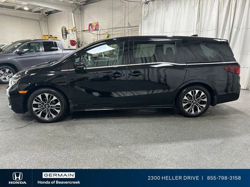 Certified 2025 Honda Odyssey Elite image 5