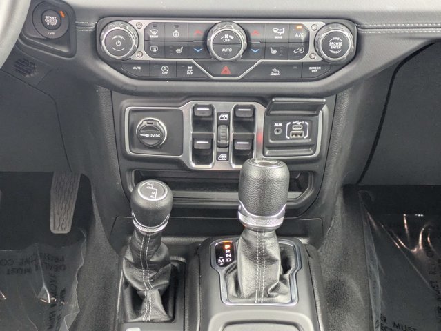 Certified 2026 Jeep Wrangler Unlimited Sahara AWD/4WD image 19