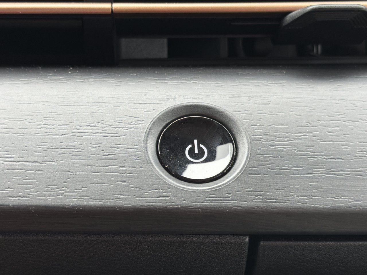 Certified 2023 Nissan Ariya FWD image 8