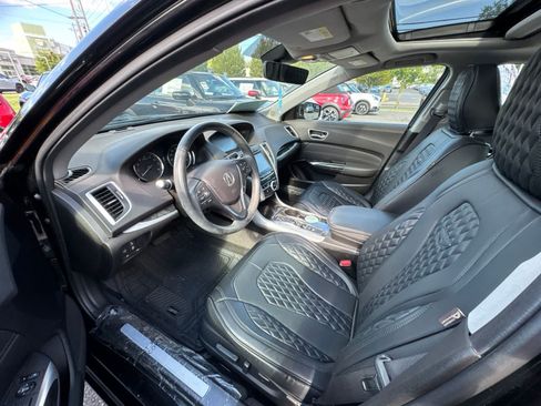 Used 2019 Acura TLX V6 FWD image 4