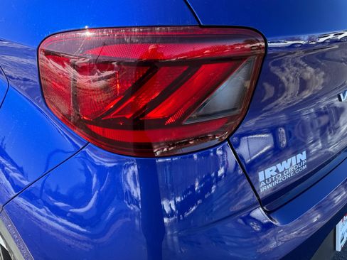 New 2025 Hyundai Venue SEL image 17