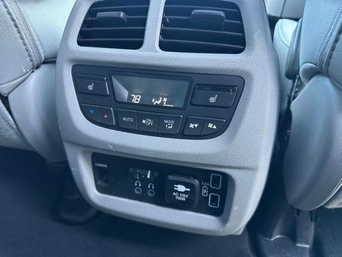 Used 2022 Honda Pilot Touring image 29