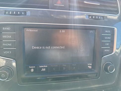 Used 2017 Volkswagen Golf Alltrack SE image 7