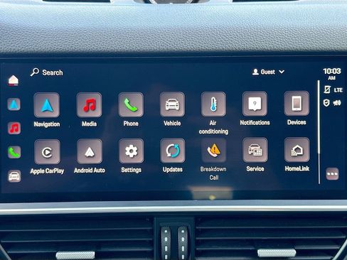 Used 2023 Porsche Cayenne Platinum Edition image 16