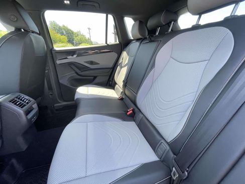 New 2026 Volkswagen Tiguan SE R-Line FWD image 11