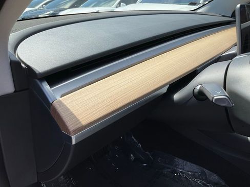 Used 2018 Tesla Model 3 Long Range image 18